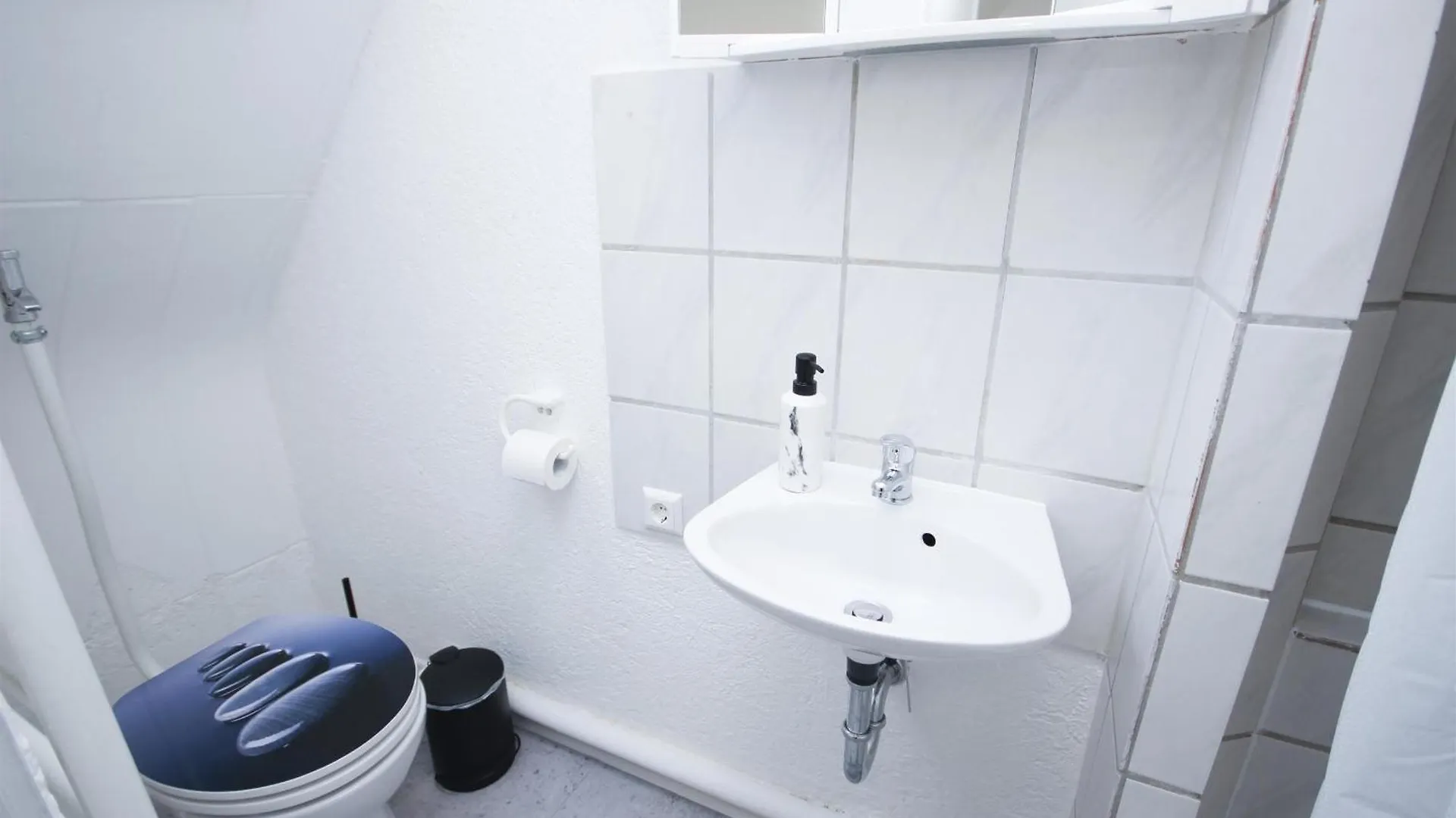 Alfa 2 Zimmer Apartment Stuttgart 2Br Tv Wifi Wm Nahe Daimler L Wifi & Smarttv I 2 Rooms L Bathroom I Kitchen Germany