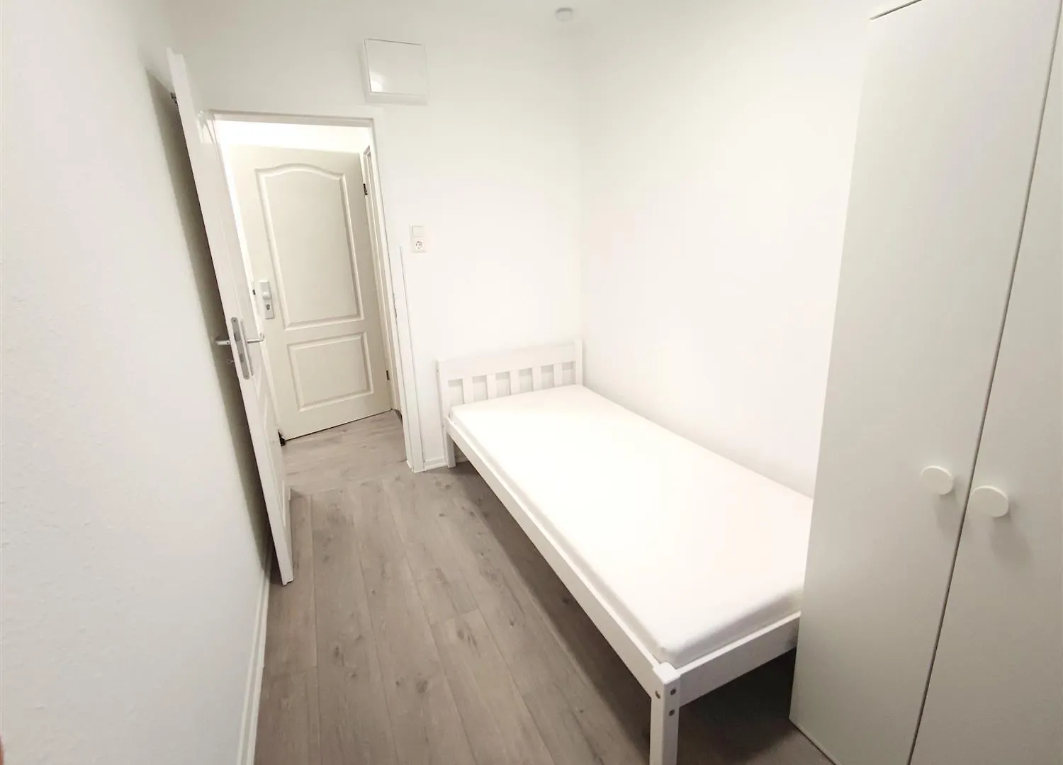Alfa 2 Zimmer Apartment Stuttgart 2Br Tv Wifi Wm Nahe Daimler L Wifi & Smarttv I 2 Rooms L Bathroom I Kitchen