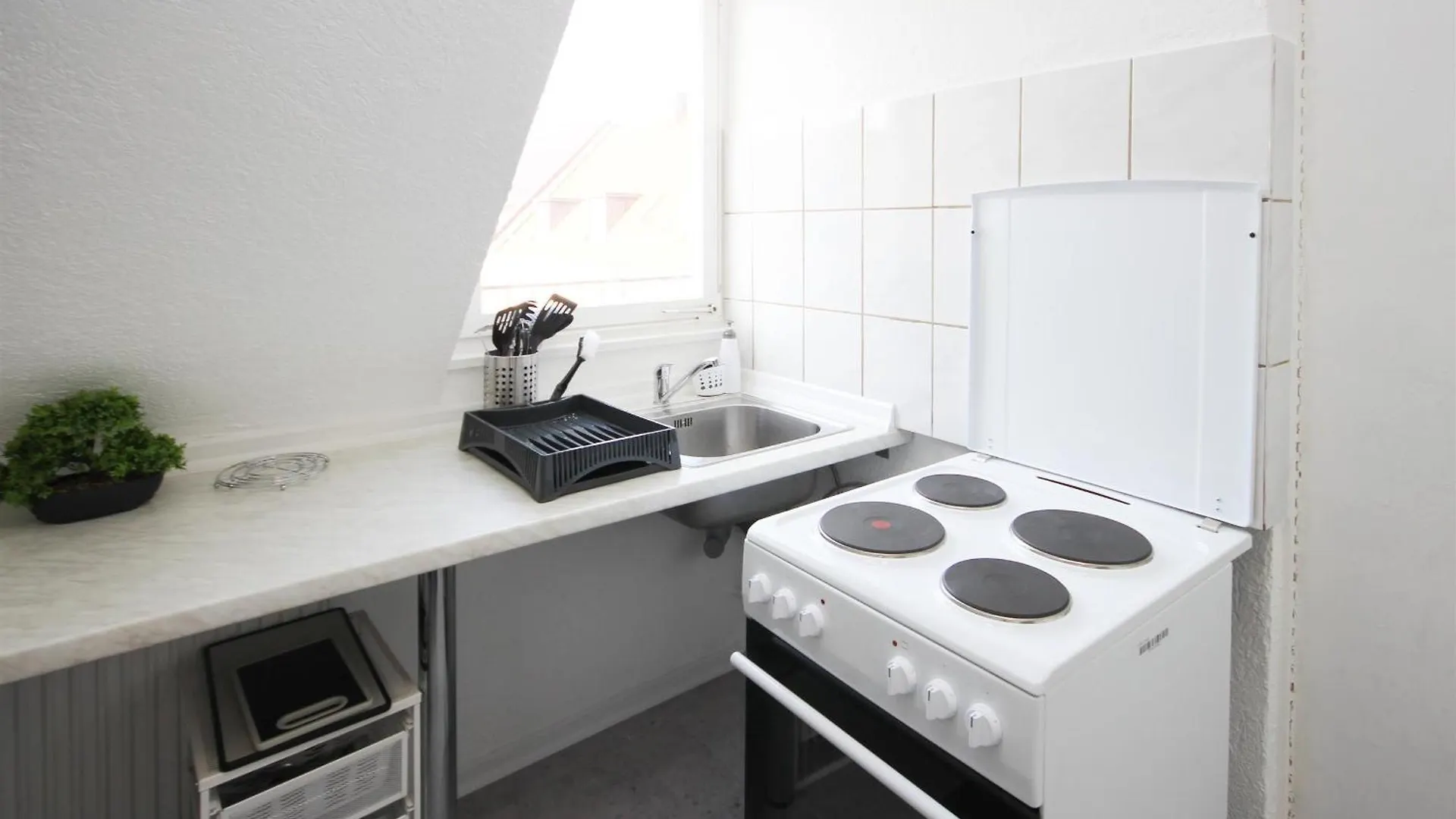 Alfa 2 Zimmer Apartment Stuttgart 2Br Tv Wifi Wm Nahe Daimler L Wifi & Smarttv I 2 Rooms L Bathroom I Kitchen